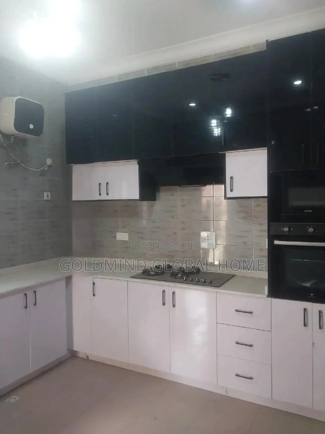 3bdrm Bungalow in Gwarinpa Extension, Life Camp for sale