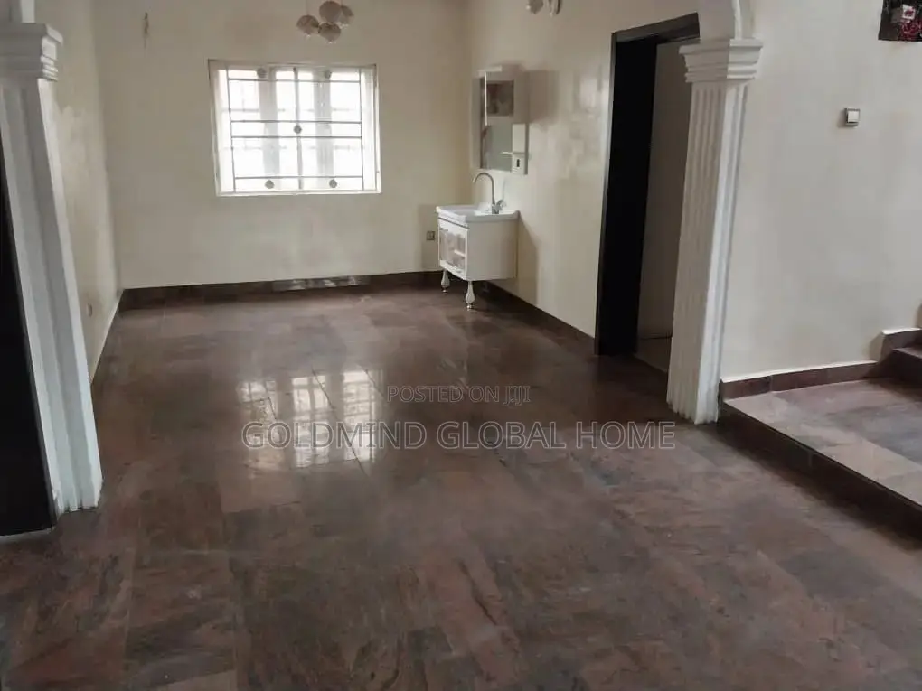 4bdrm Duplex in Gwarinpa., Life Camp for sale