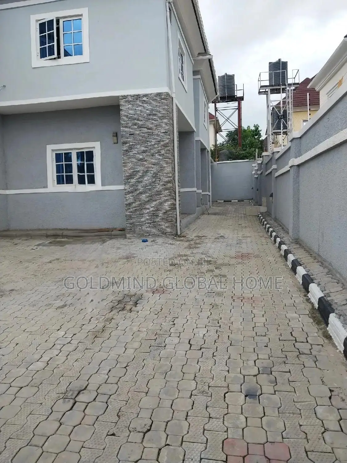 4bdrm Duplex in Gwarinpa., Life Camp for sale