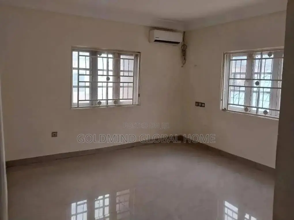 4bdrm Duplex in Gwarinpa., Life Camp for sale