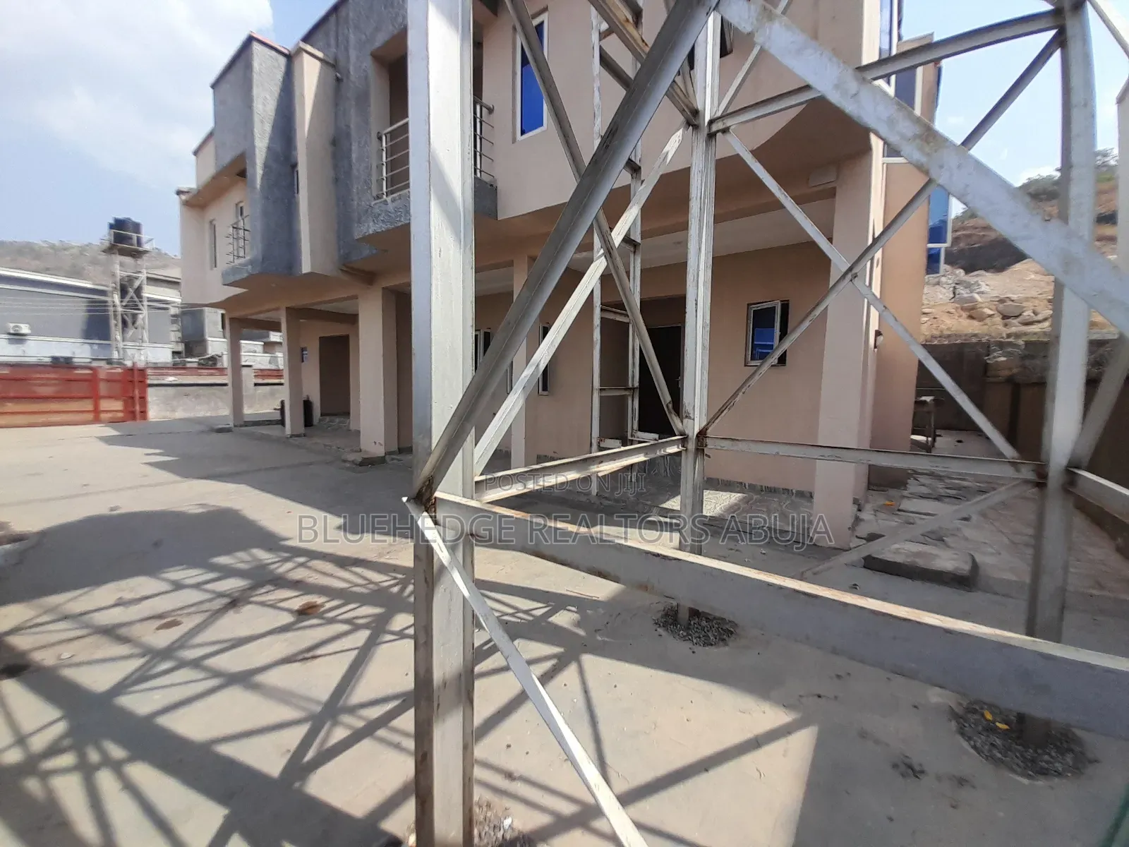 3bdrm Duplex in Dawaki for rent