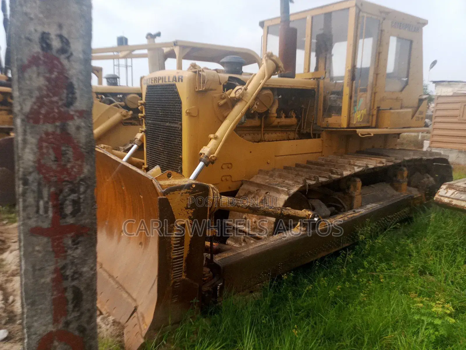 Foreign Used D8h Caterpillar Bulldozer.