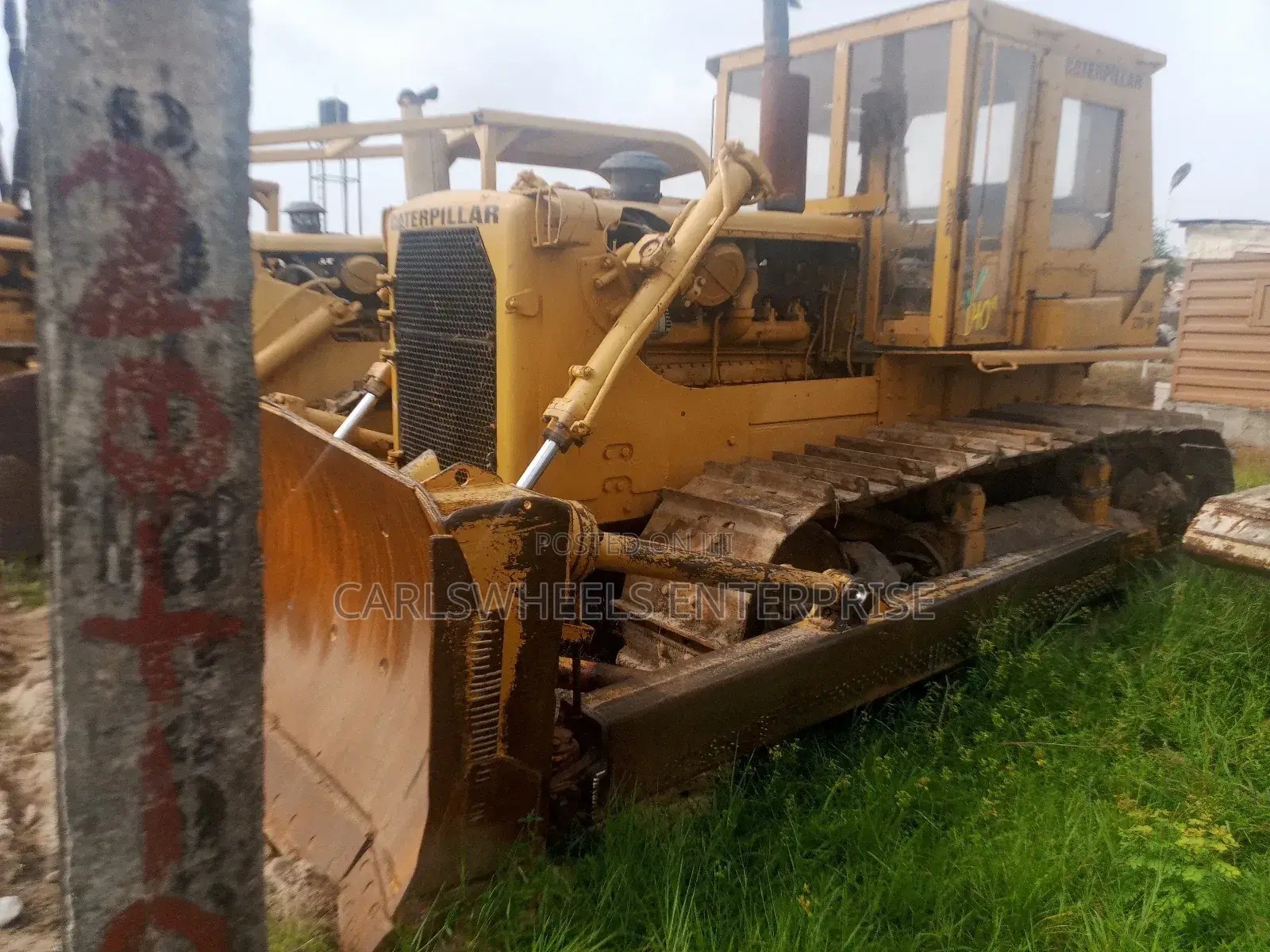 Foreign Used D8h Caterpillar Bulldozer.