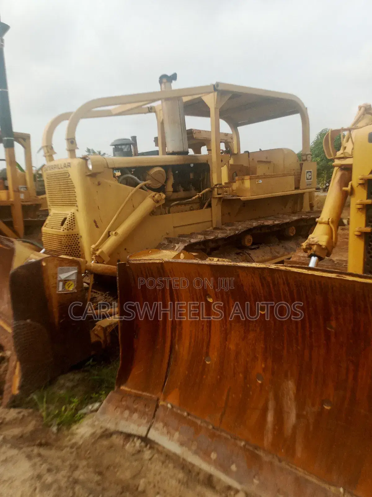 Foreign Used D8h Caterpillar Bulldozer.
