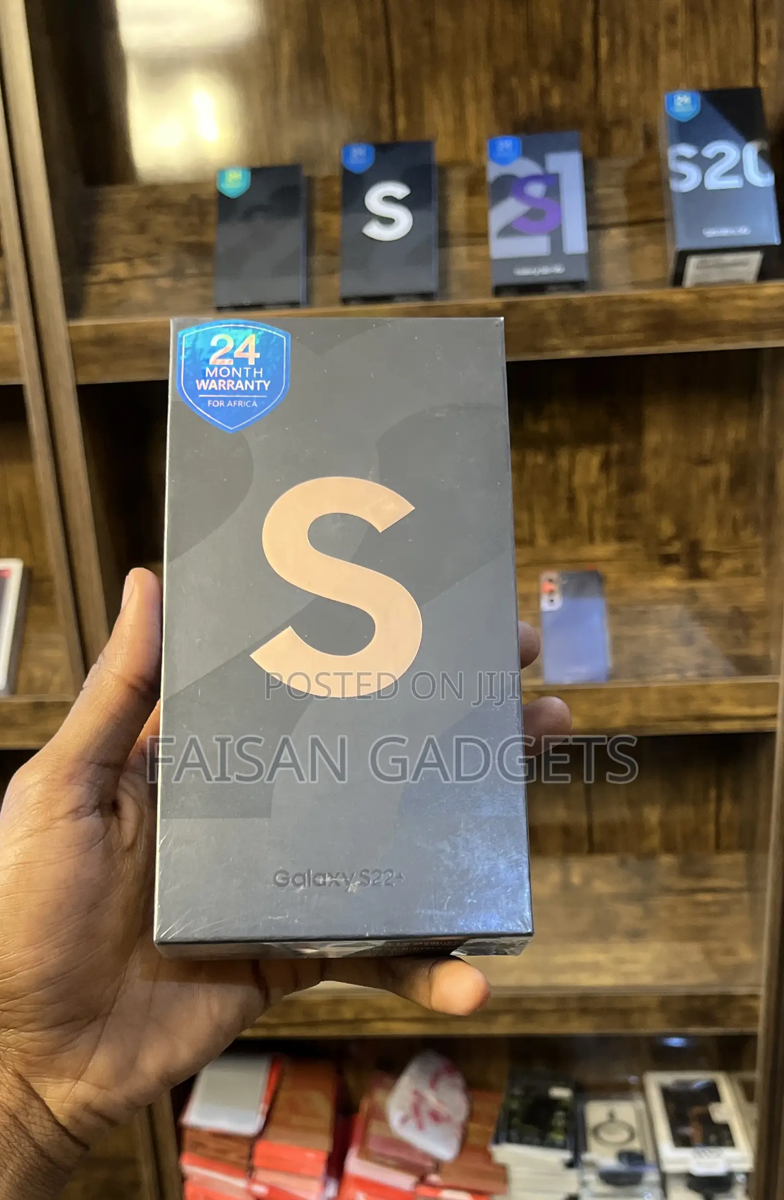 New Samsung Galaxy S22+ 5G 256 GB Gold
