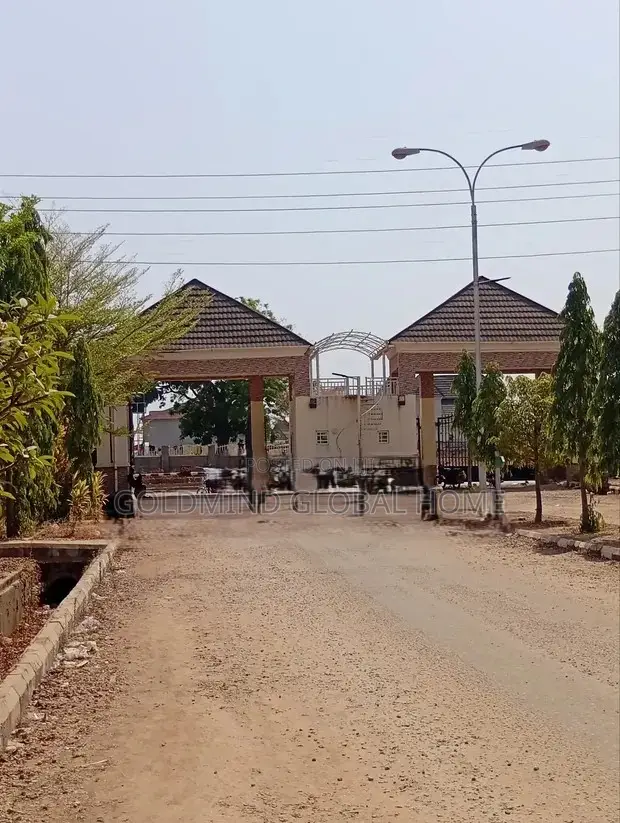 3bdrm Bungalow in Oil Spring Estate, FHA for sale