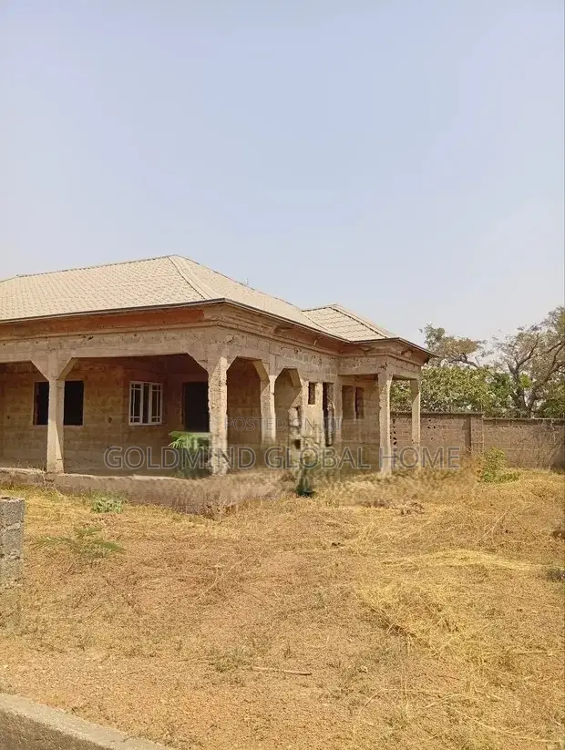 3bdrm Bungalow in Oil Spring Estate, FHA for sale