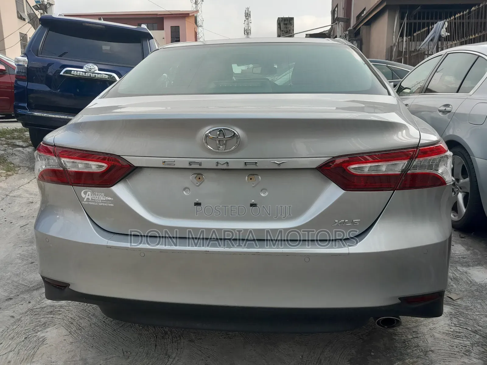 Toyota Camry XLE FWD (2.5L 4cyl 8AM) 2018 Silver