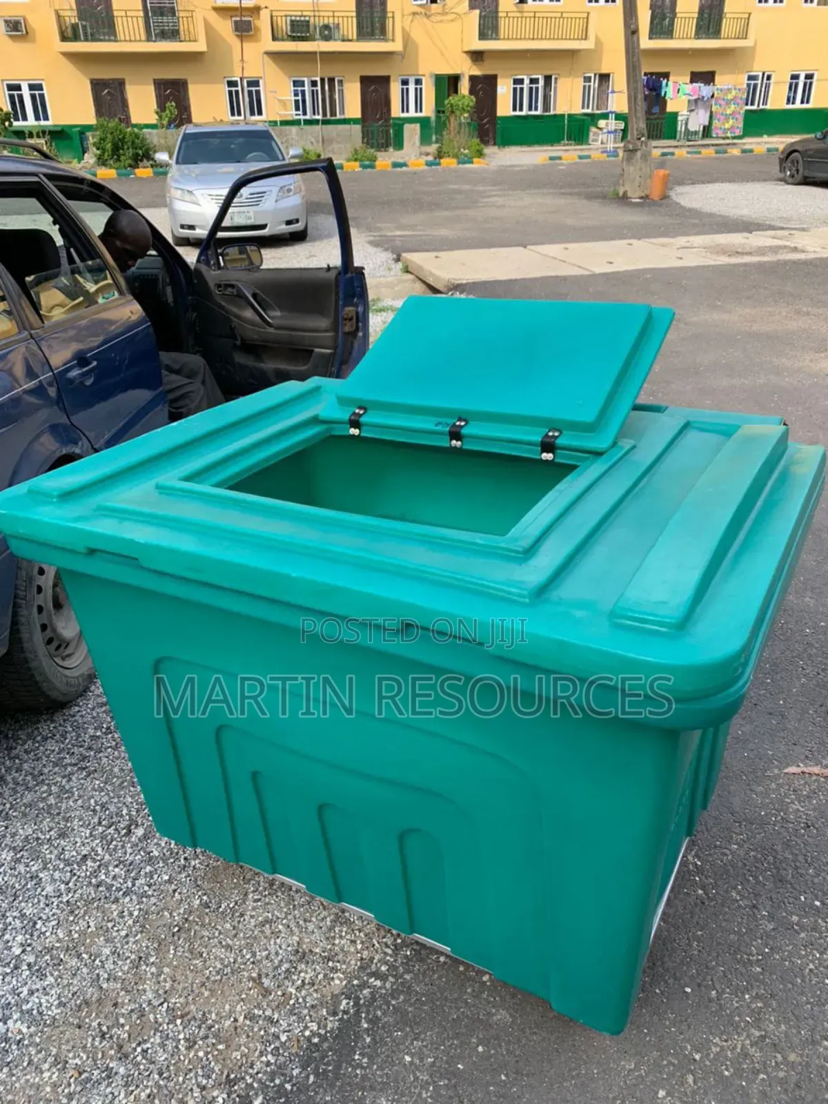 Large Capacity Waste Bin 1100 Litres