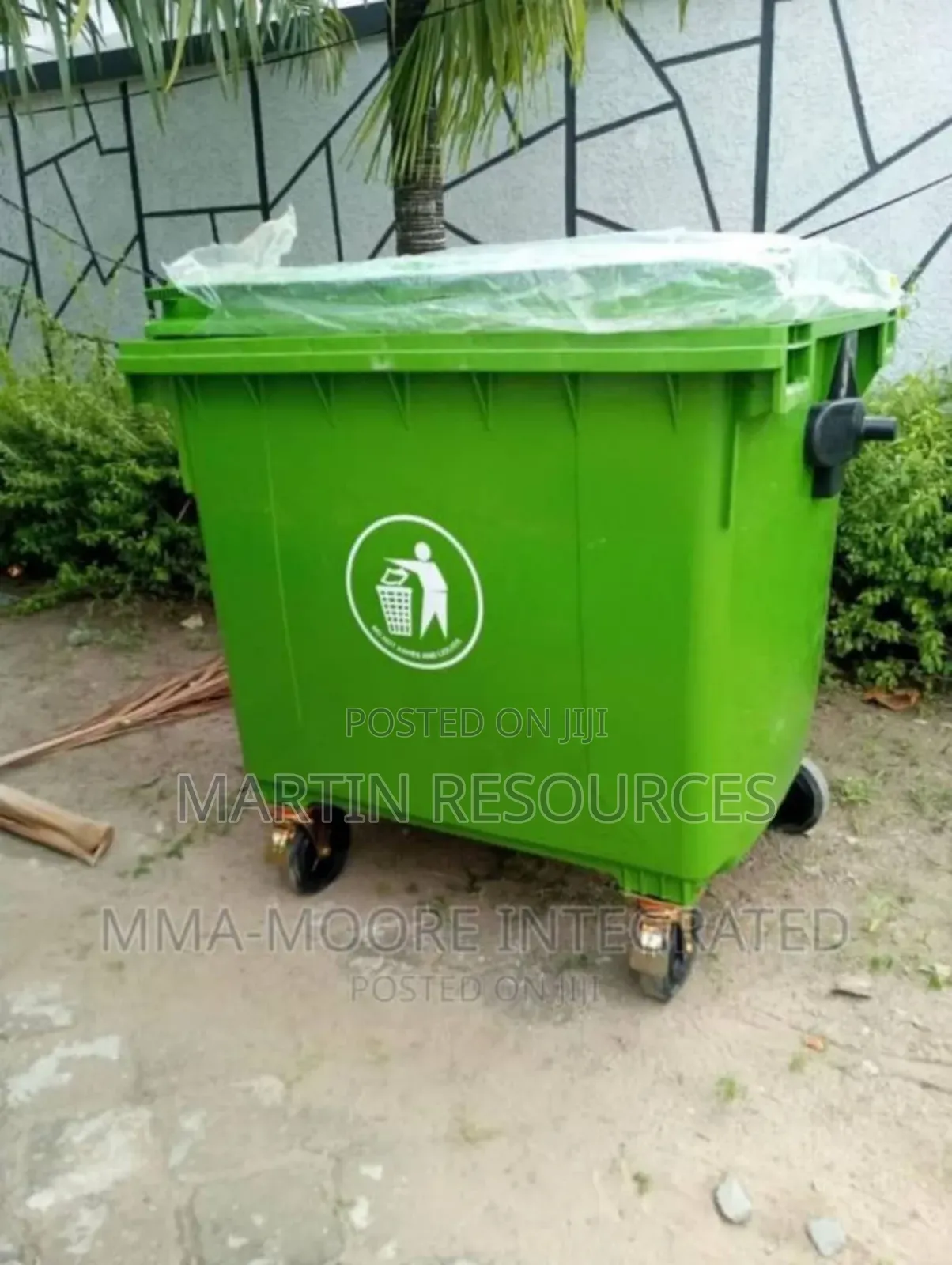 Foreign Industrial Waste Bin 1100 Litres