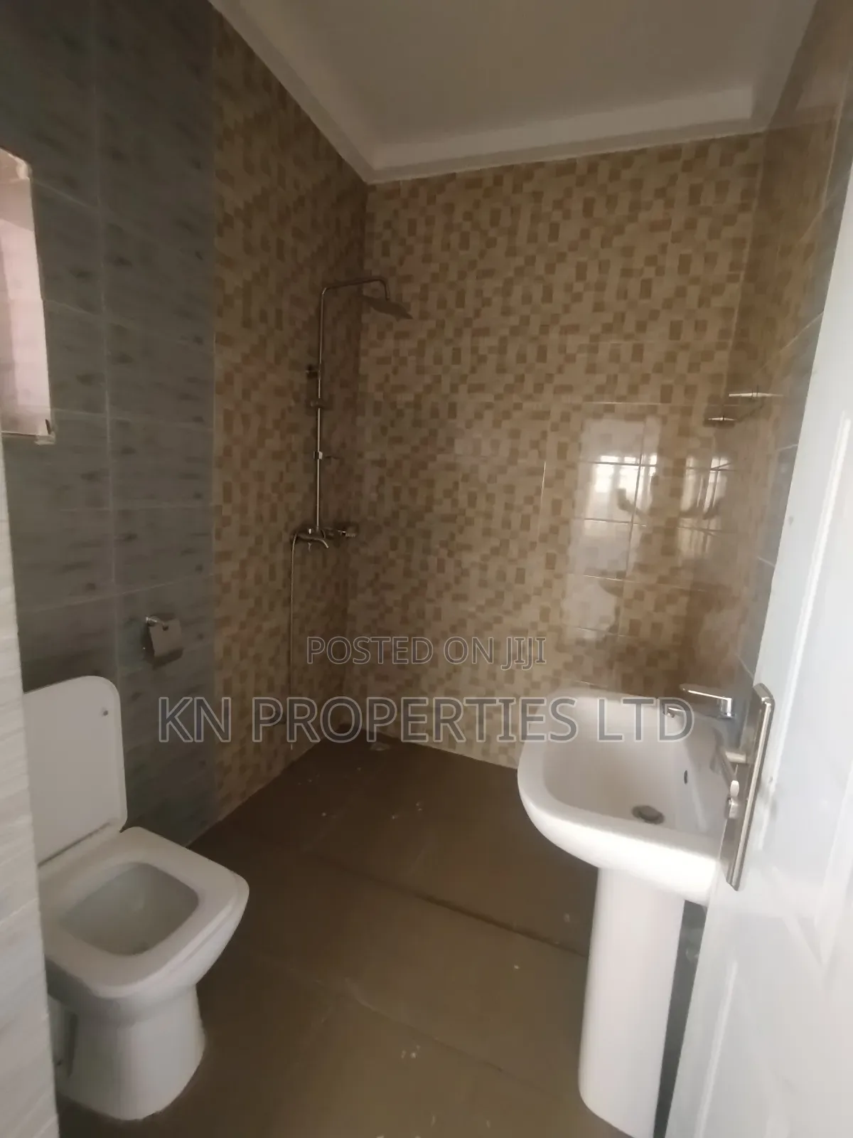 4bdrm Block of Flats in Wuye Dakibiu for rent