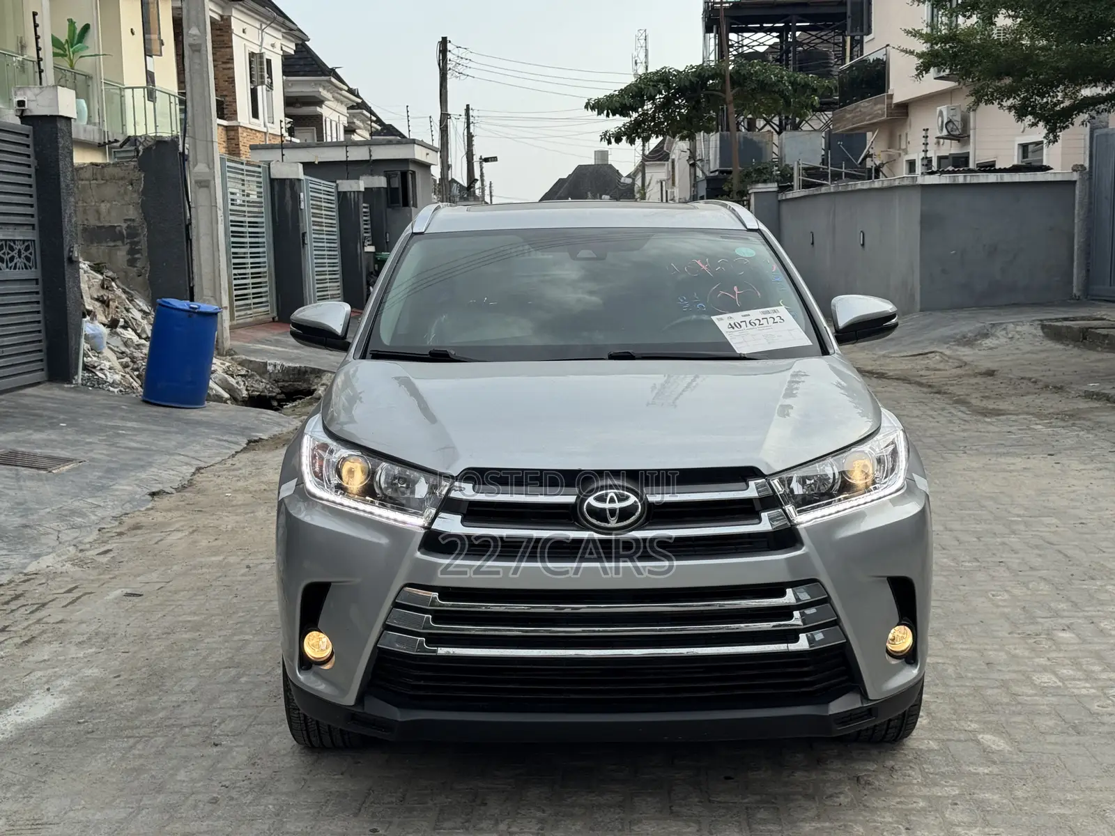 Toyota Highlander XLE 2019 Silver