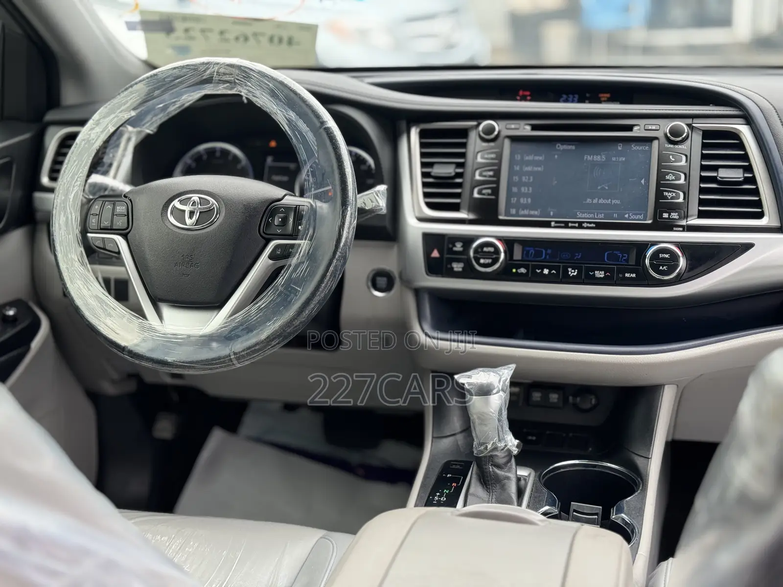 Toyota Highlander XLE 2019 Silver