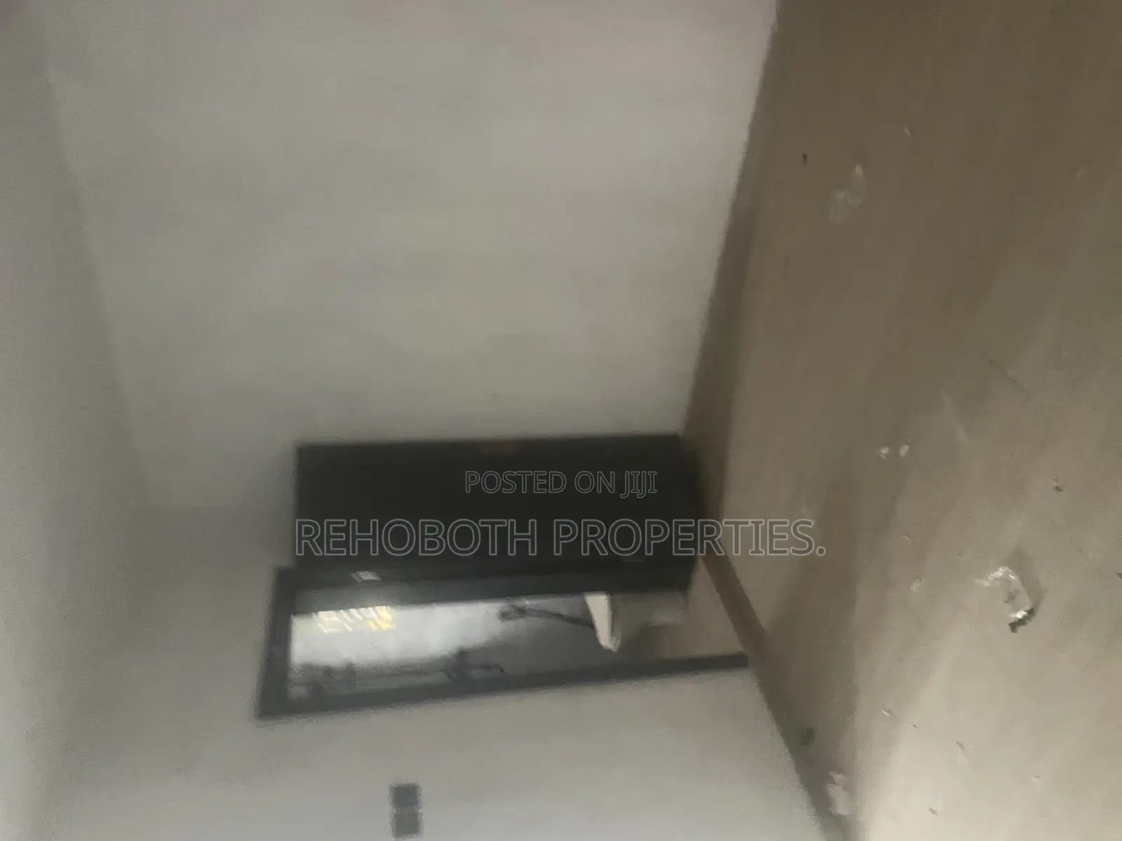 4bdrm Duplex in Jericho for rent