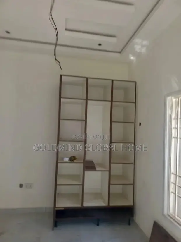 5bdrm Duplex in Lugbe, FHA for sale