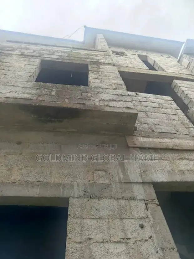 5bdrm Duplex in Lugbe, FHA for sale