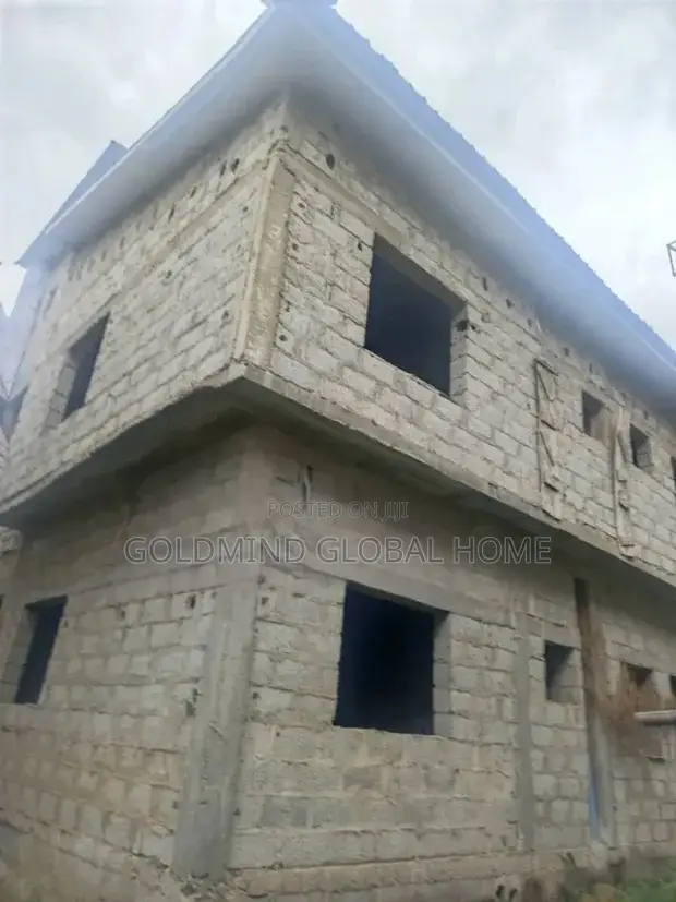 5bdrm Duplex in Lugbe, FHA for sale