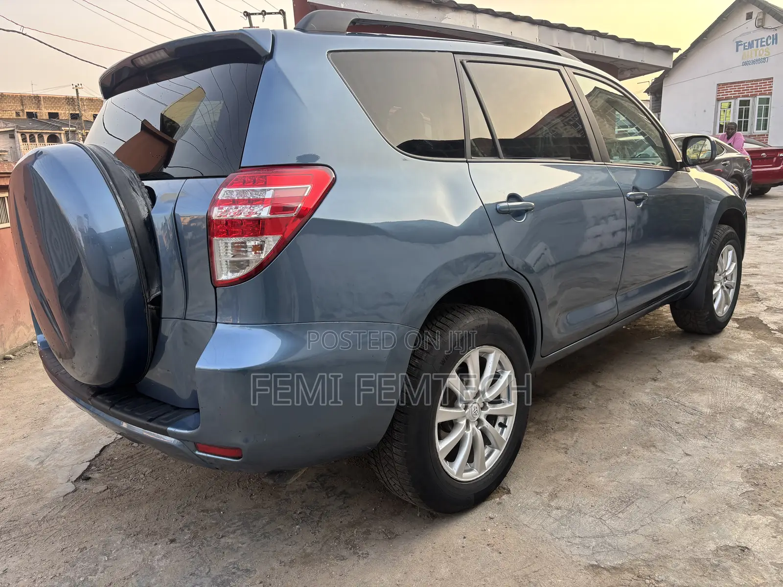 Toyota RAV4 2010 Blue