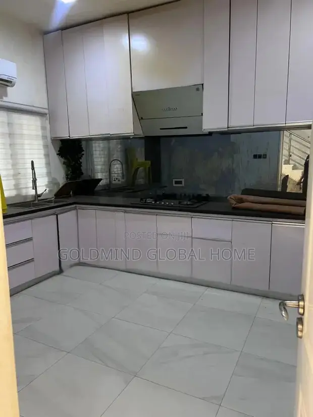 6bdrm Duplex in Lugbe, FHA for sale
