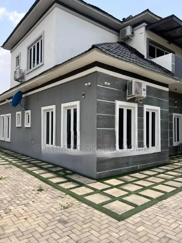 6bdrm Duplex in Lugbe, FHA for sale