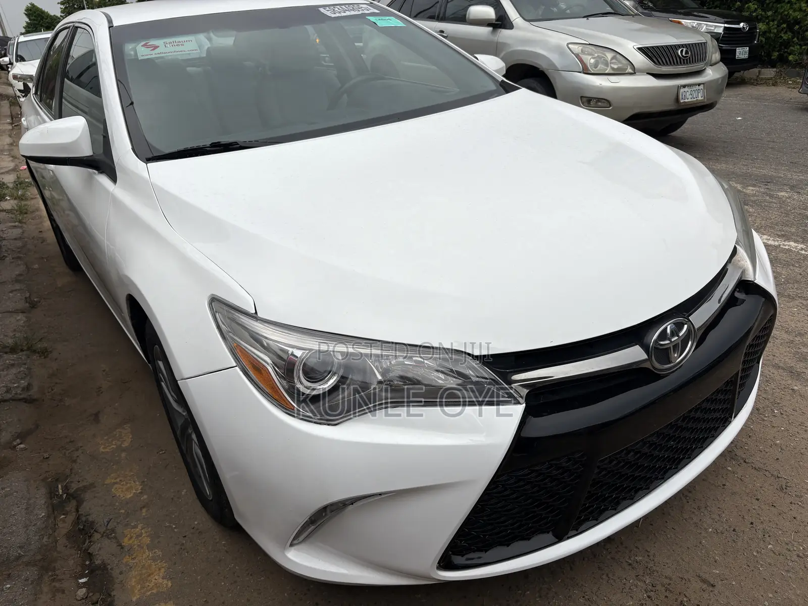 Toyota Camry SE 4dr Sedan (2.5L 4cyl 6A) 2015 White