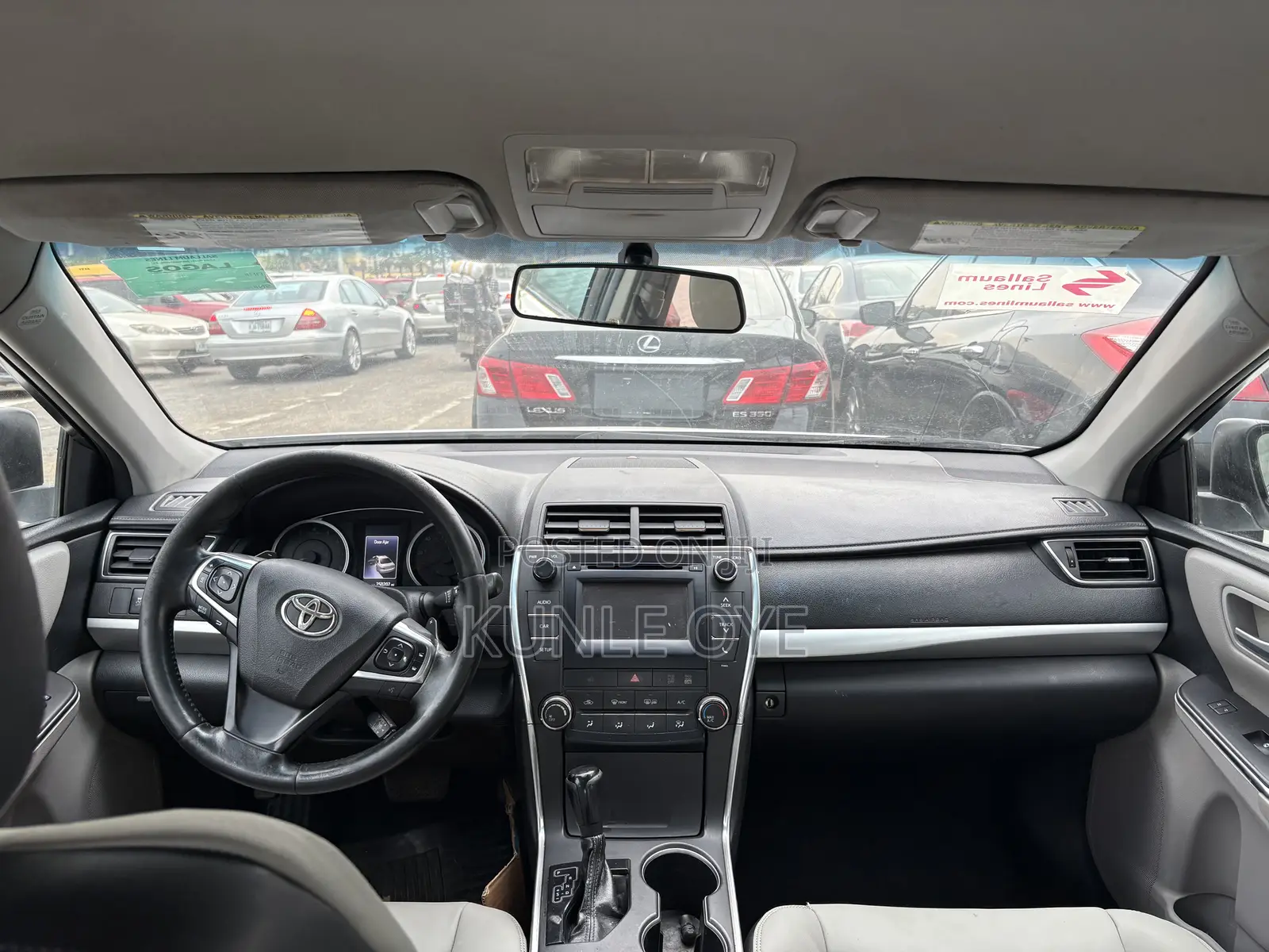 Toyota Camry SE 4dr Sedan (2.5L 4cyl 6A) 2015 White