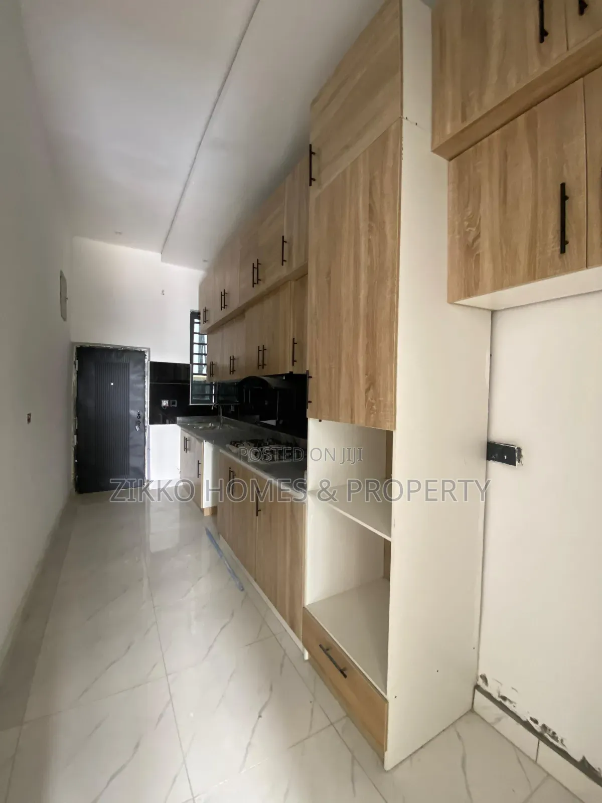 3bdrm Townhouse/Terrace in Ajah, Lekki for sale