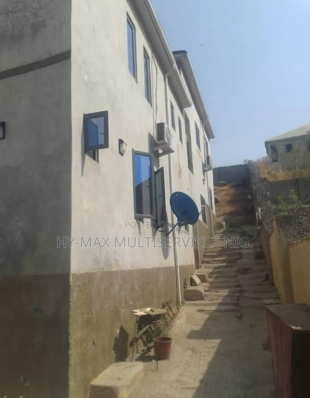 8bdrm Block of Flats in Ushafa for sale