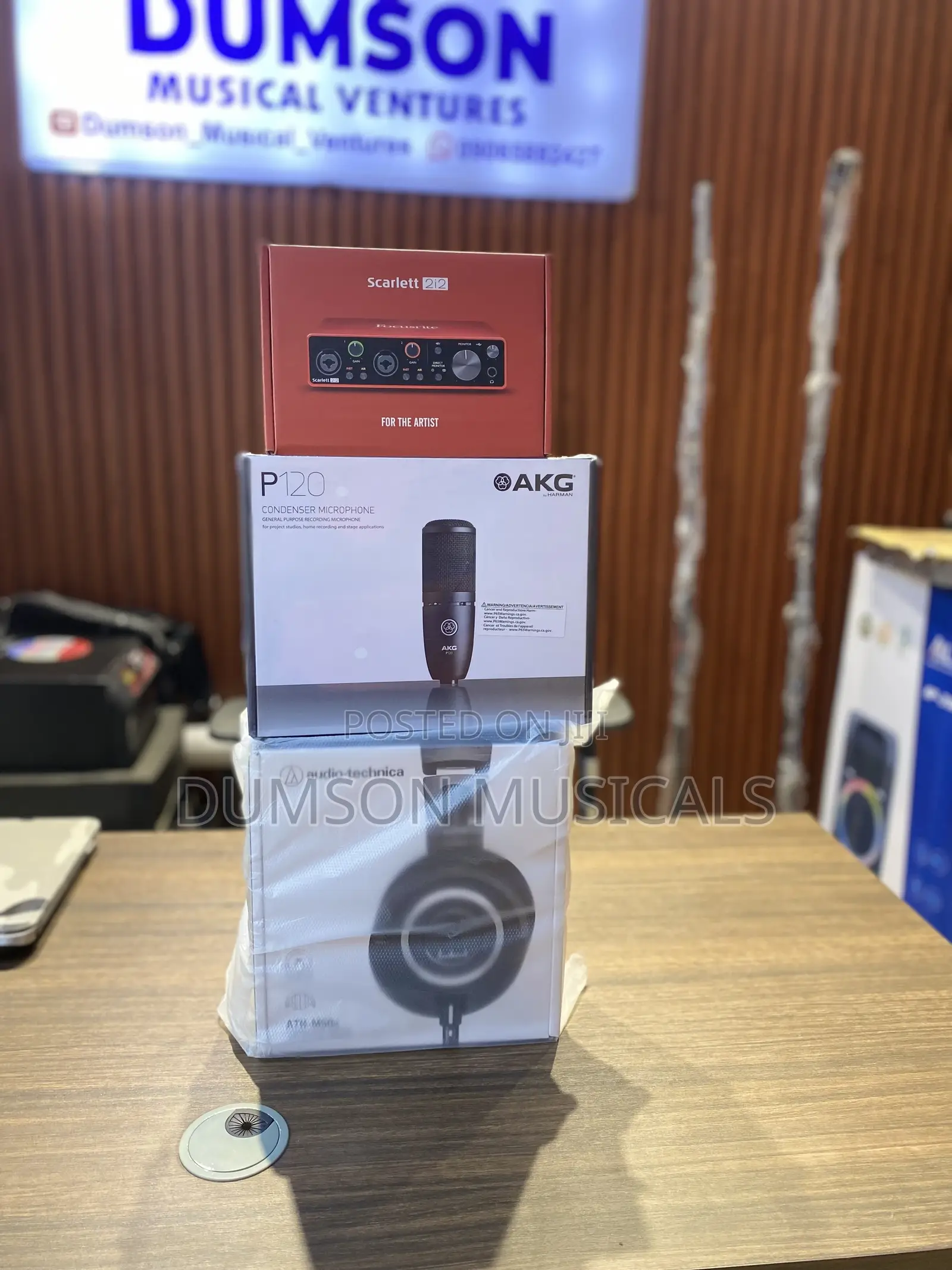 Scarlett 2i2 Soundcard, Akgp120 Condenser Mic, M50x Headphone