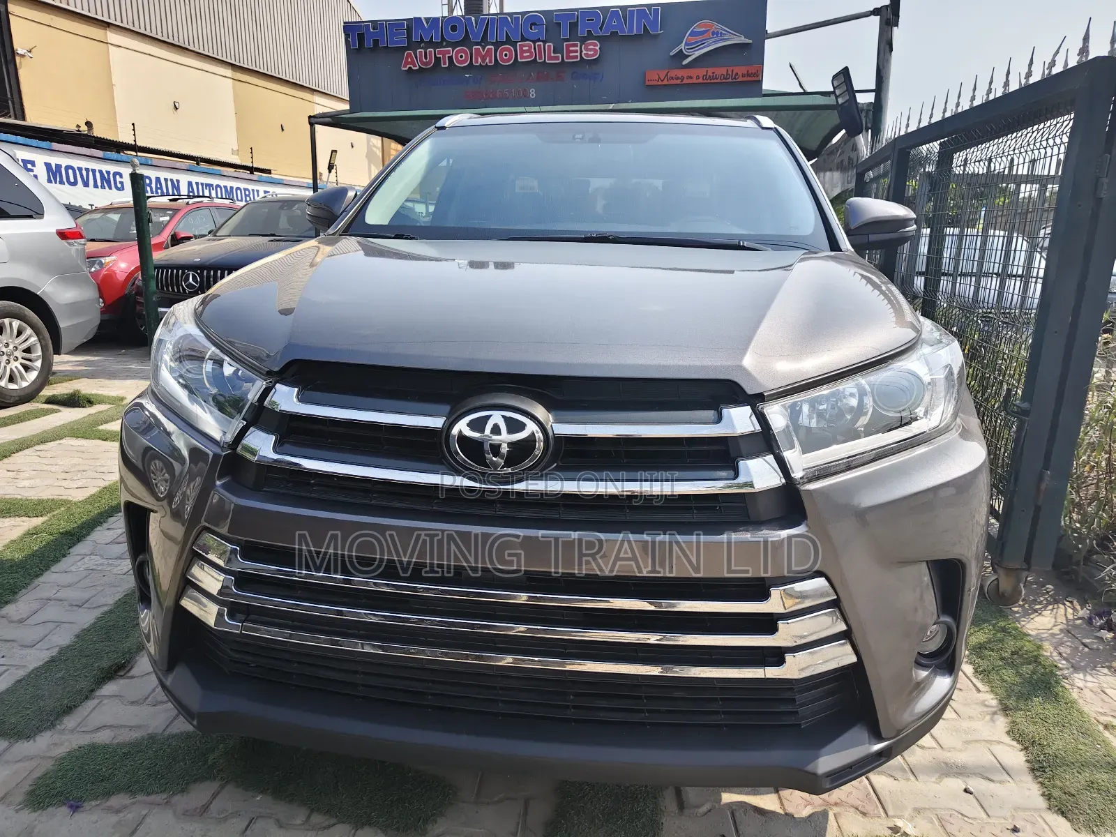 Toyota Highlander XLE V6 4x4 (3.5L 6cyl 6A) 2016 Gray