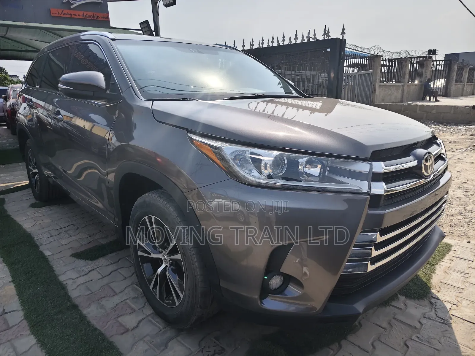 Toyota Highlander XLE V6 4x4 (3.5L 6cyl 6A) 2016 Gray