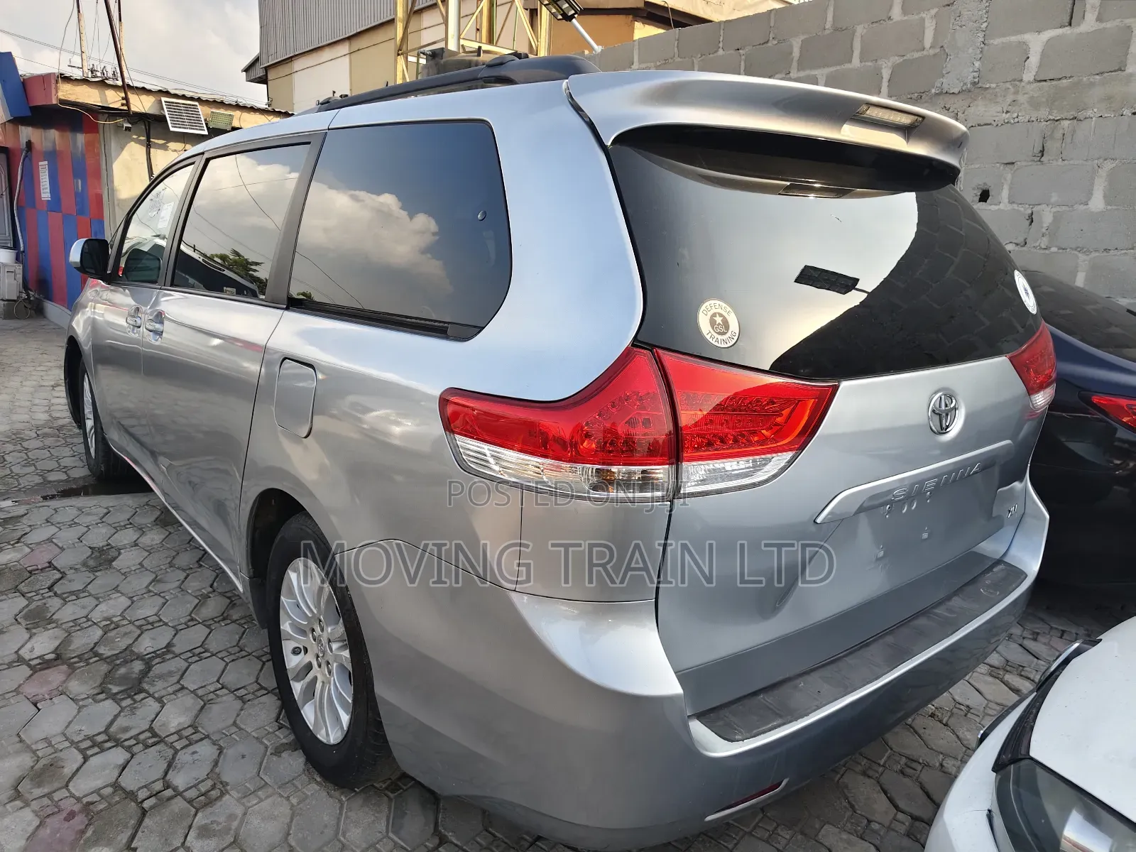 Toyota Sienna Limited FWD 7-Passenger 2013 Silver