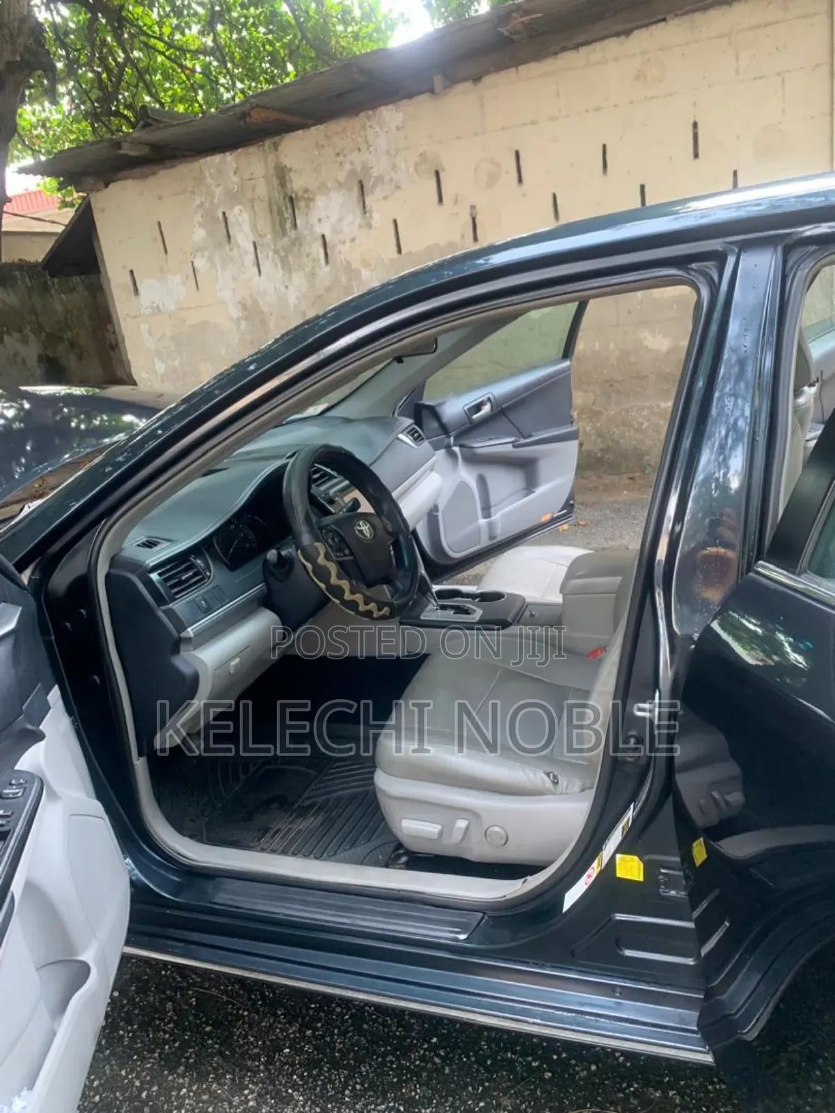 Toyota Camry LE 4dr Sedan (2.5L 4cyl 6A) 2013 Gray