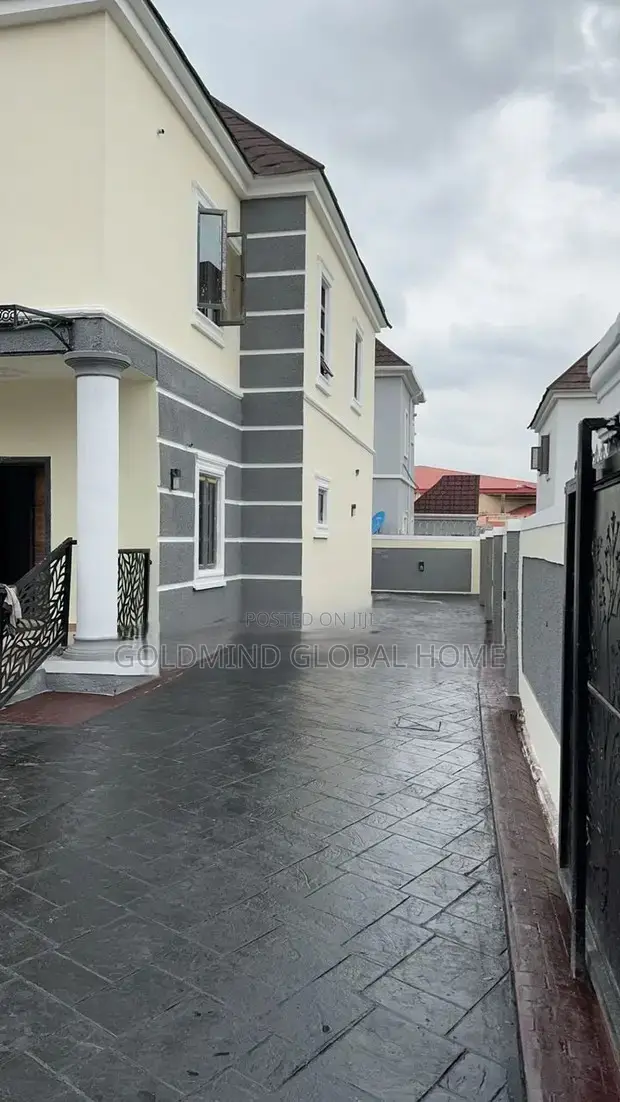 4bdrm Duplex in Lugbe, FHA for sale