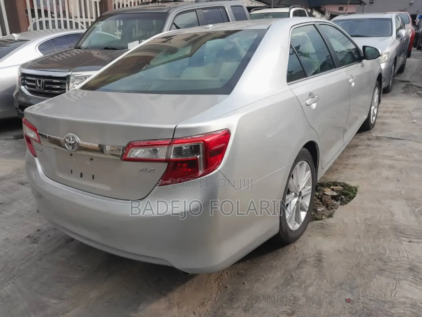 Toyota Camry XLE 4dr Sedan (2.5L 4cyl 6A) 2013 Silver