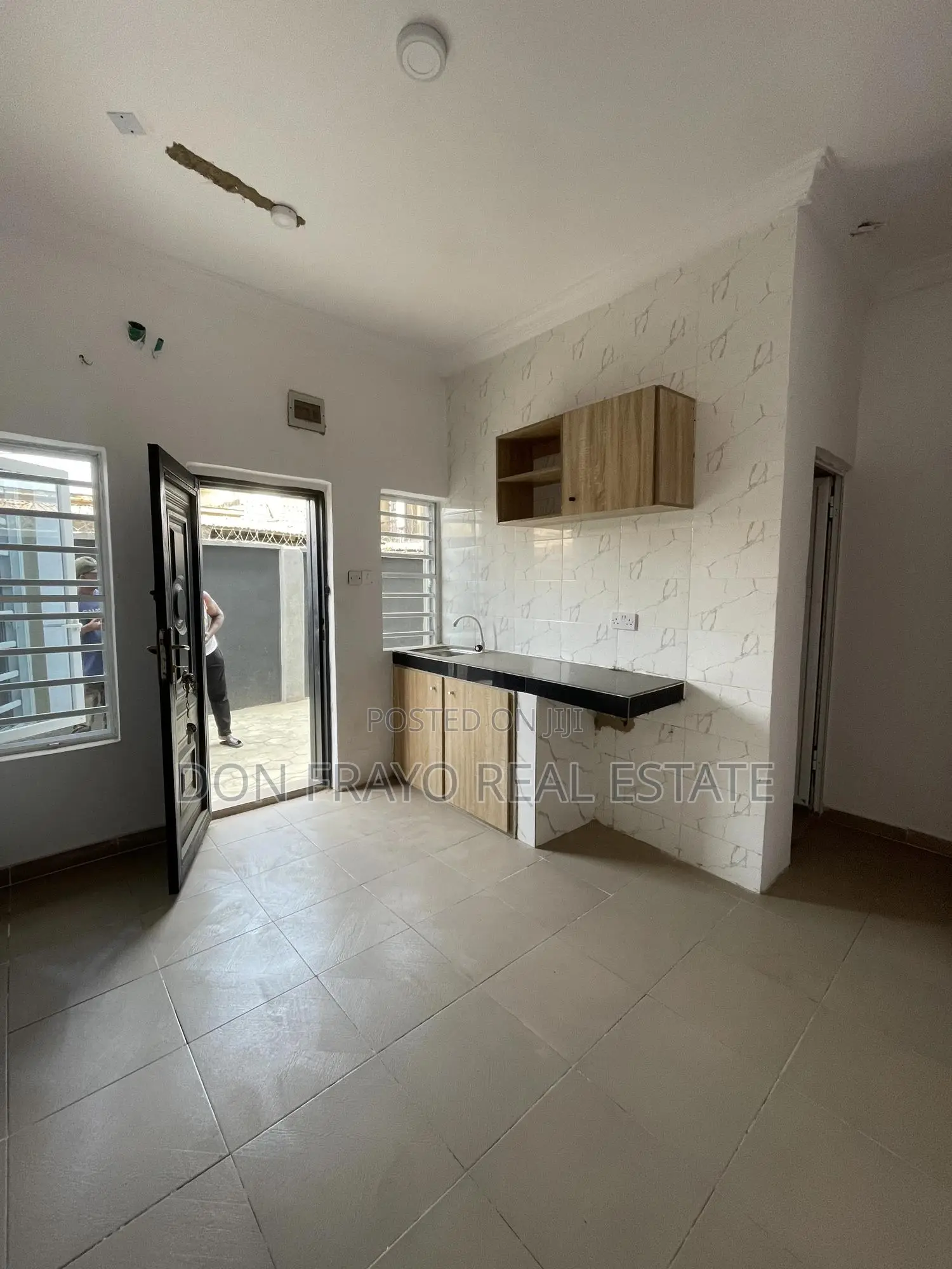 Studio Apartment in Hamdala Agbowo for rent