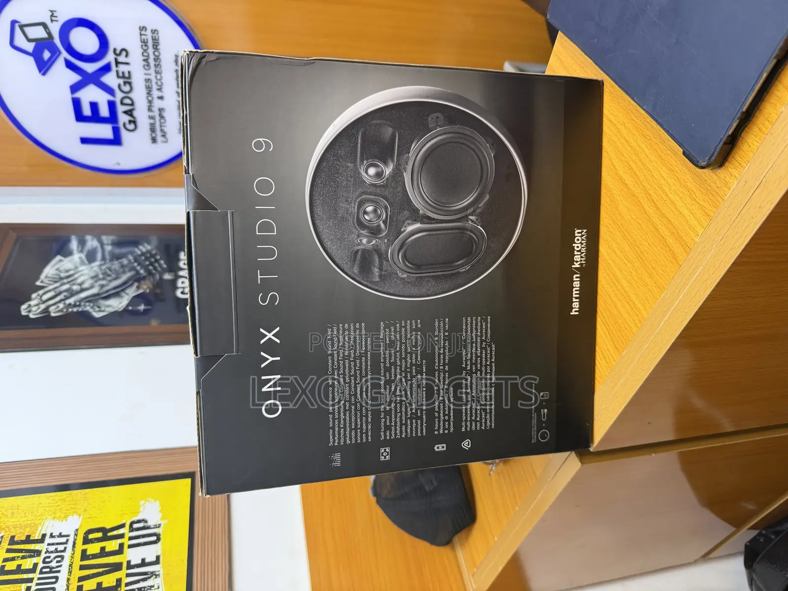 Onyx Studio 9