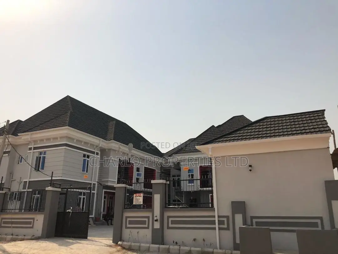 Furnished 20bdrm Block of Flats in Benin City for sale