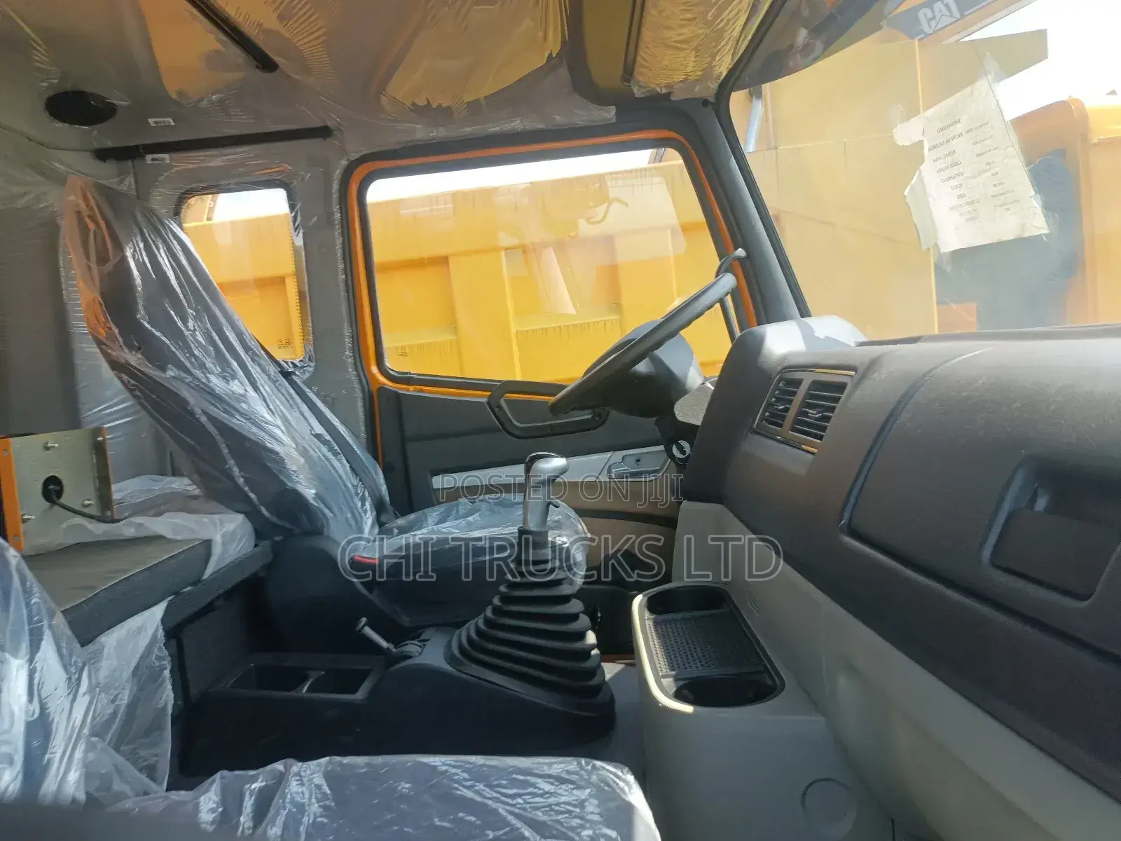 Extremely Clean Howo Tipper Truck 12tires (China)