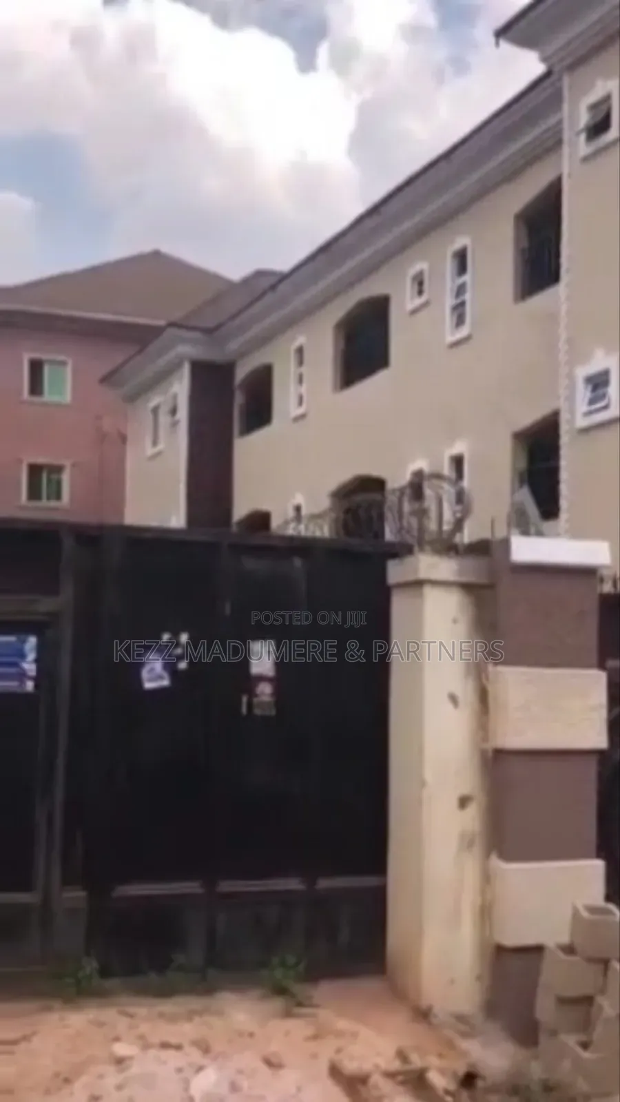 9bdrm Block of Flats in New Heaven Extension for sale