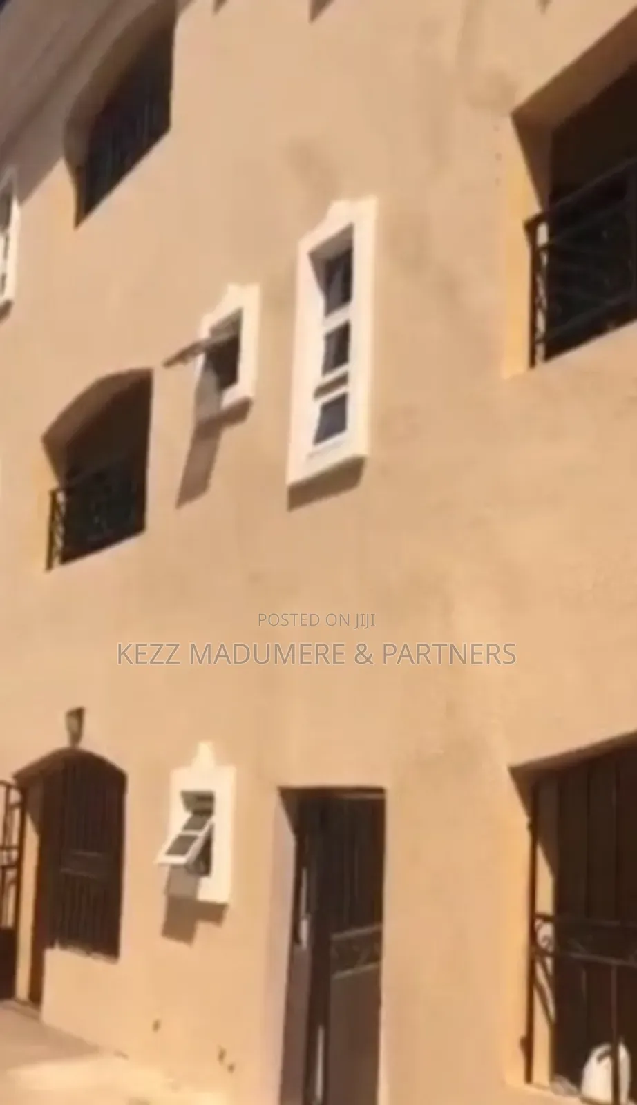 9bdrm Block of Flats in New Heaven Extension for sale