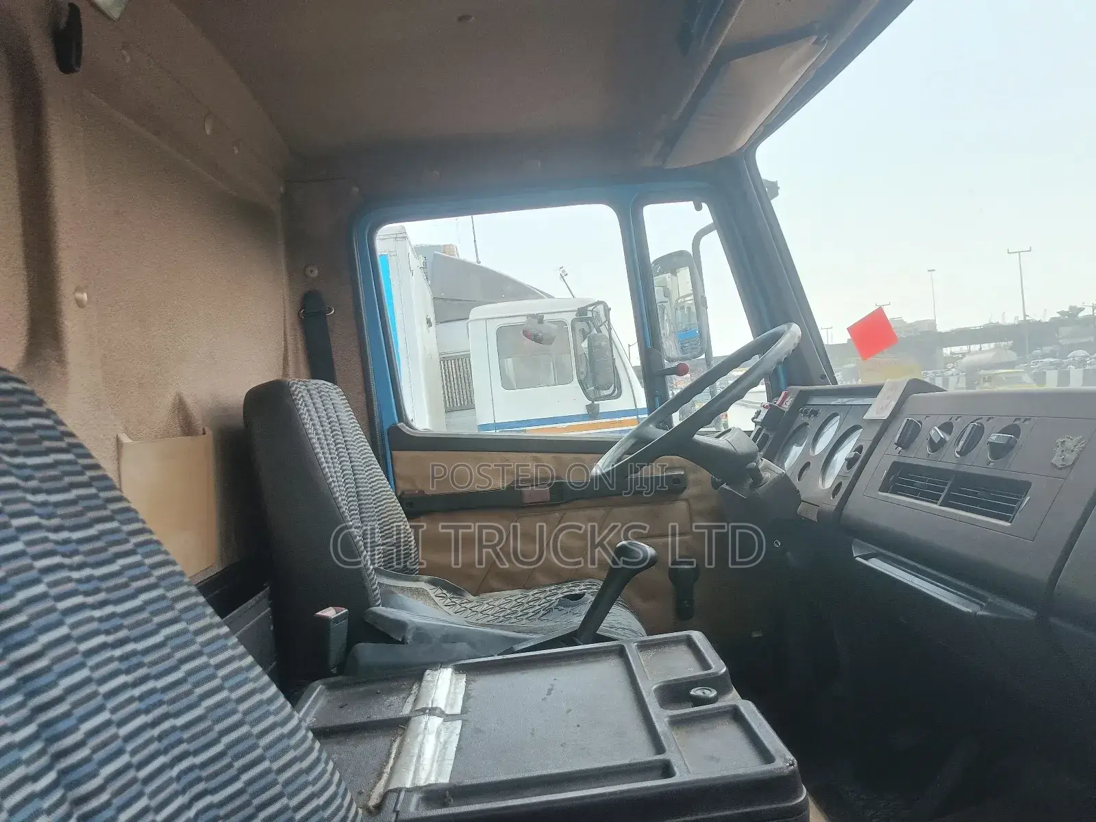 Mercedes 814 Block Truck