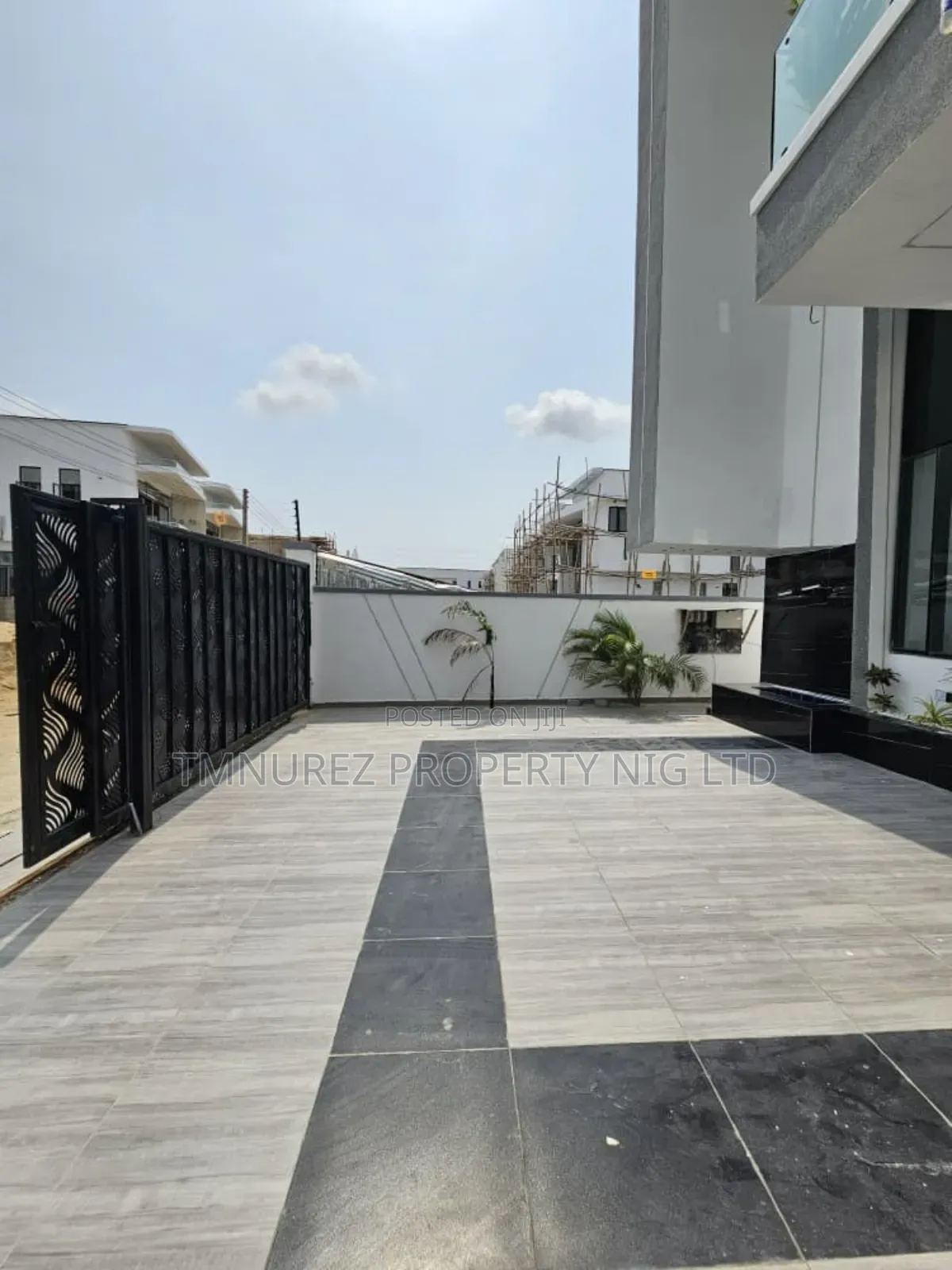 5bdrm Duplex in Ajah Lekki for sale