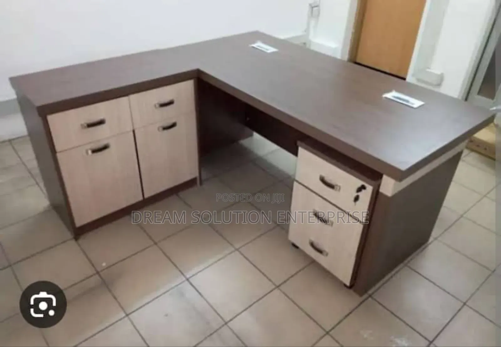Quality 1.6 Meter Table With Detachable Extension and Movable Drawer