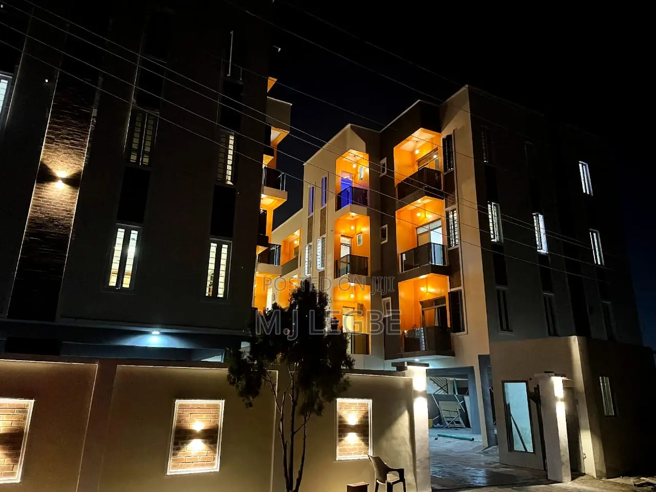 1bdrm Apartment in Alpha Beach, Lekki for rent
