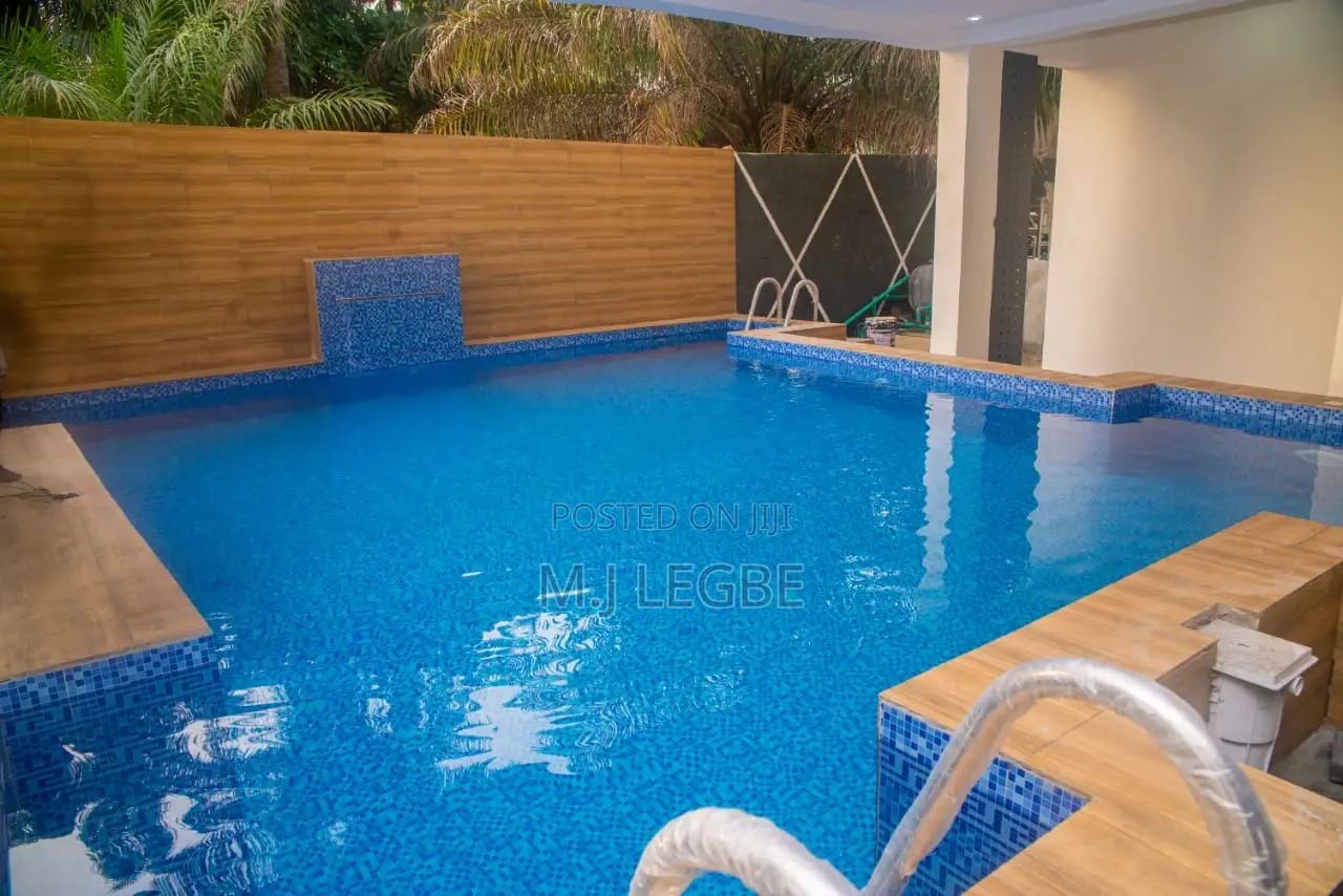 1bdrm Apartment in Alpha Beach, Lekki for rent