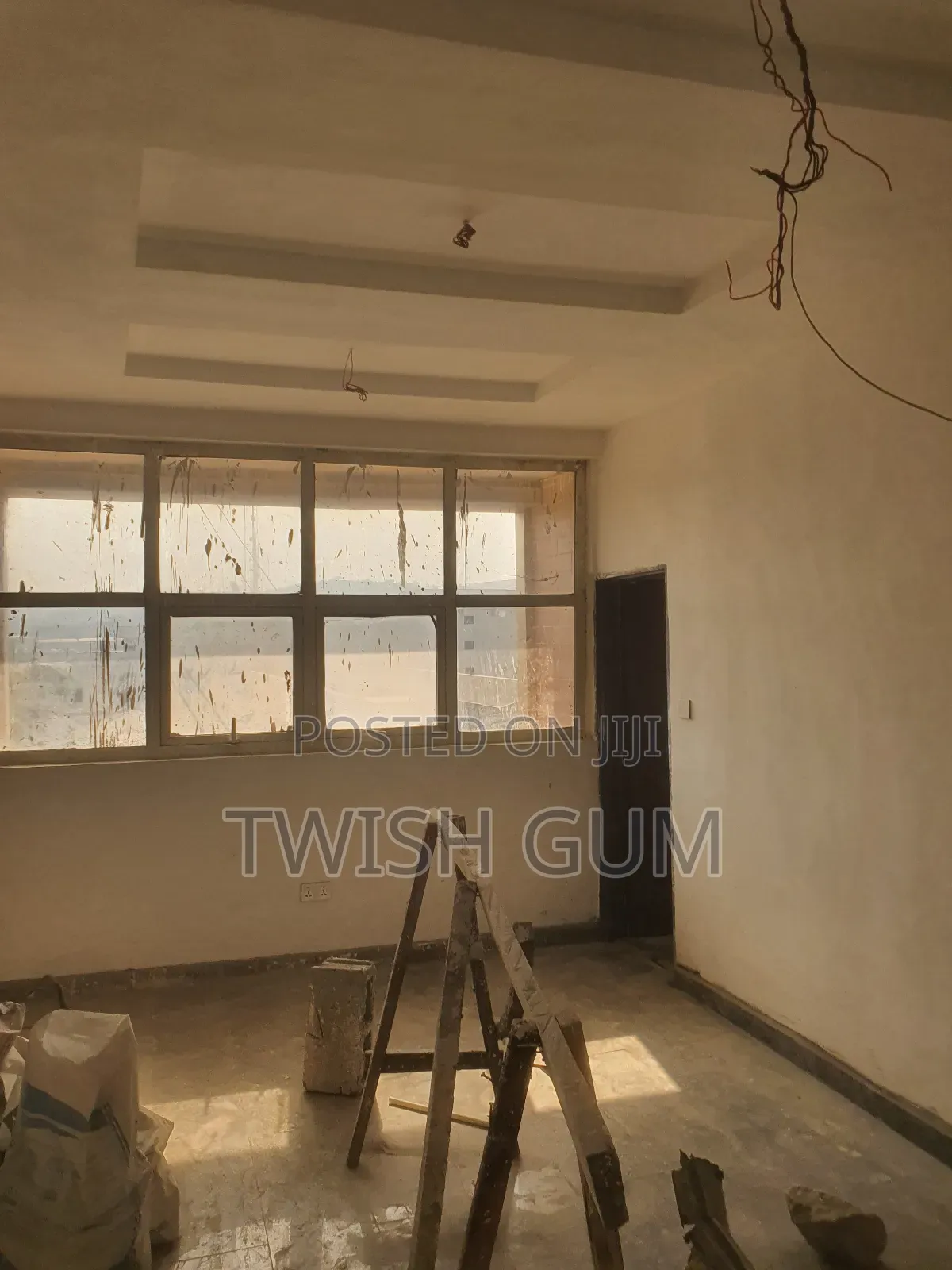 To Let=Office Space (350sqm) Old CBN