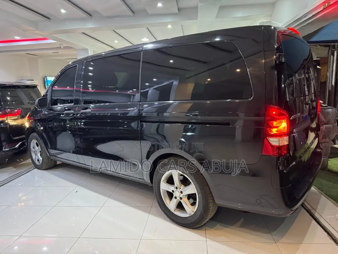 Mercedes-Benz Metris 2.0 FWD 2018 Black
