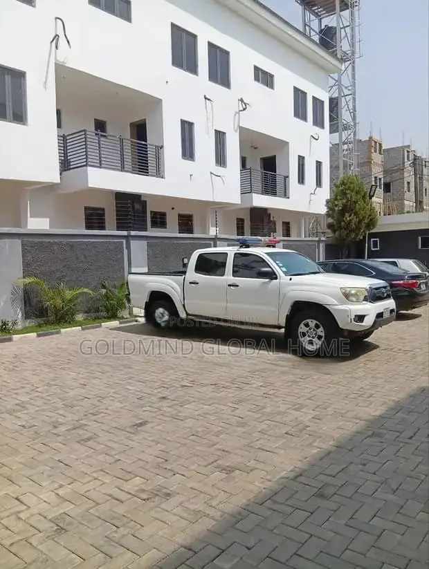 4bdrm Townhouse/Terrace in Jabi for sale