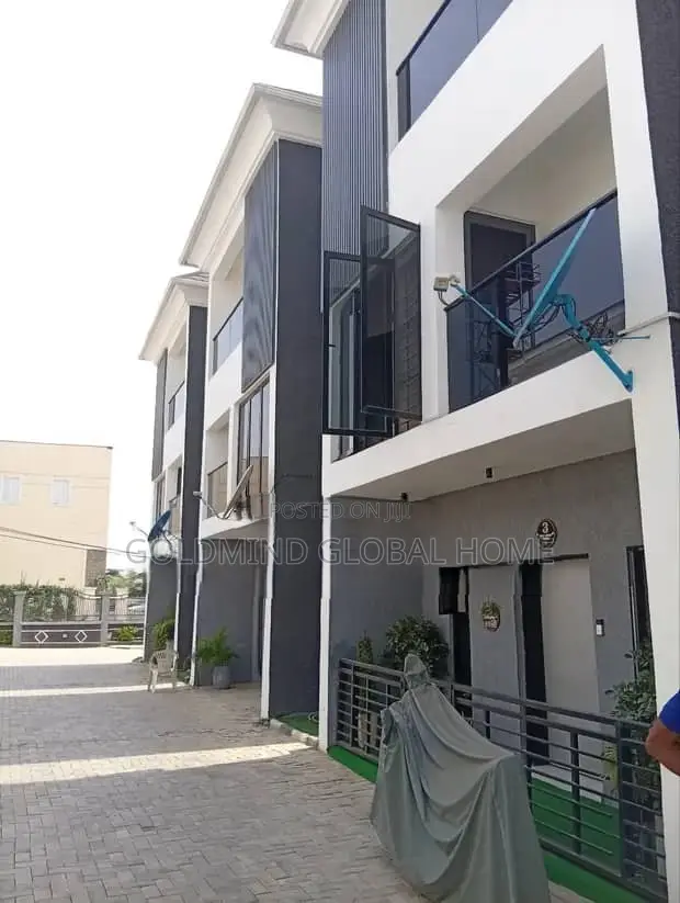 4bdrm Townhouse/Terrace in Jabi for sale